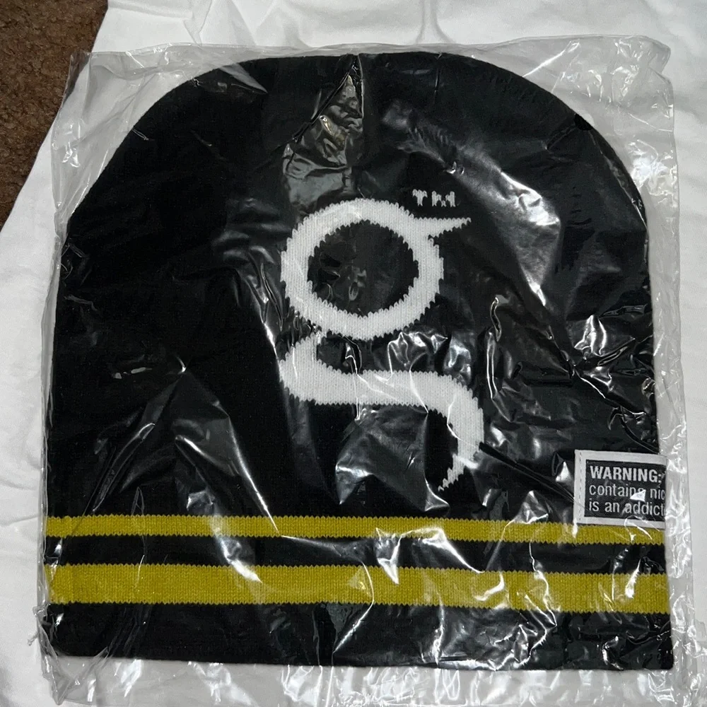 Game cigars T shirt, Beanie, and bottle opener - Picture 5 of 5